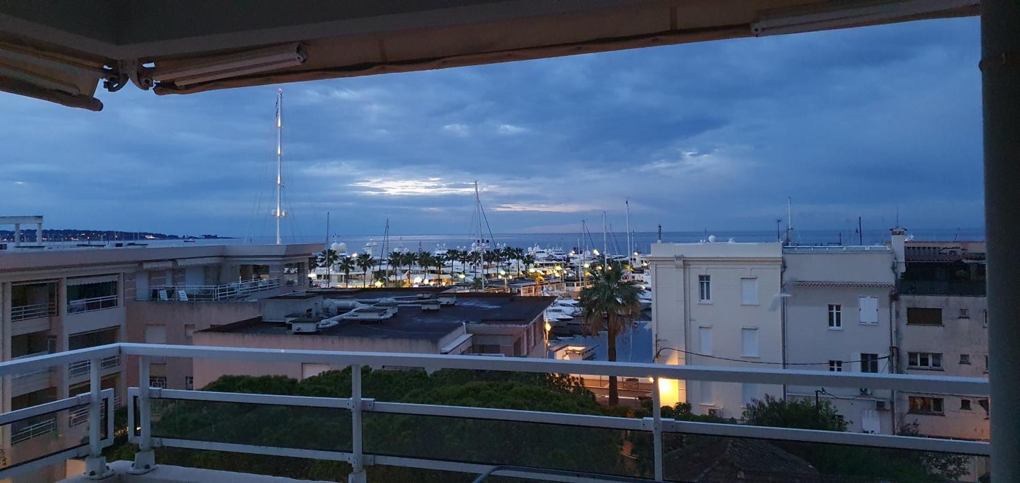 Standing Vue Mer Entre Cannes Et Antibes โกลเฟอ-จวน ภายนอก รูปภาพ